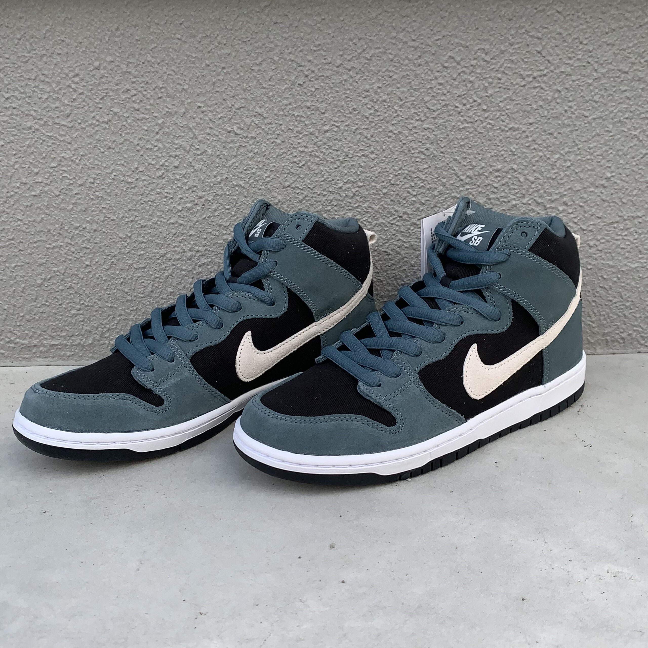 NIKE SB DUNK HIGH PRO MINERAL SLATE SUEDE 2022/5/15発売