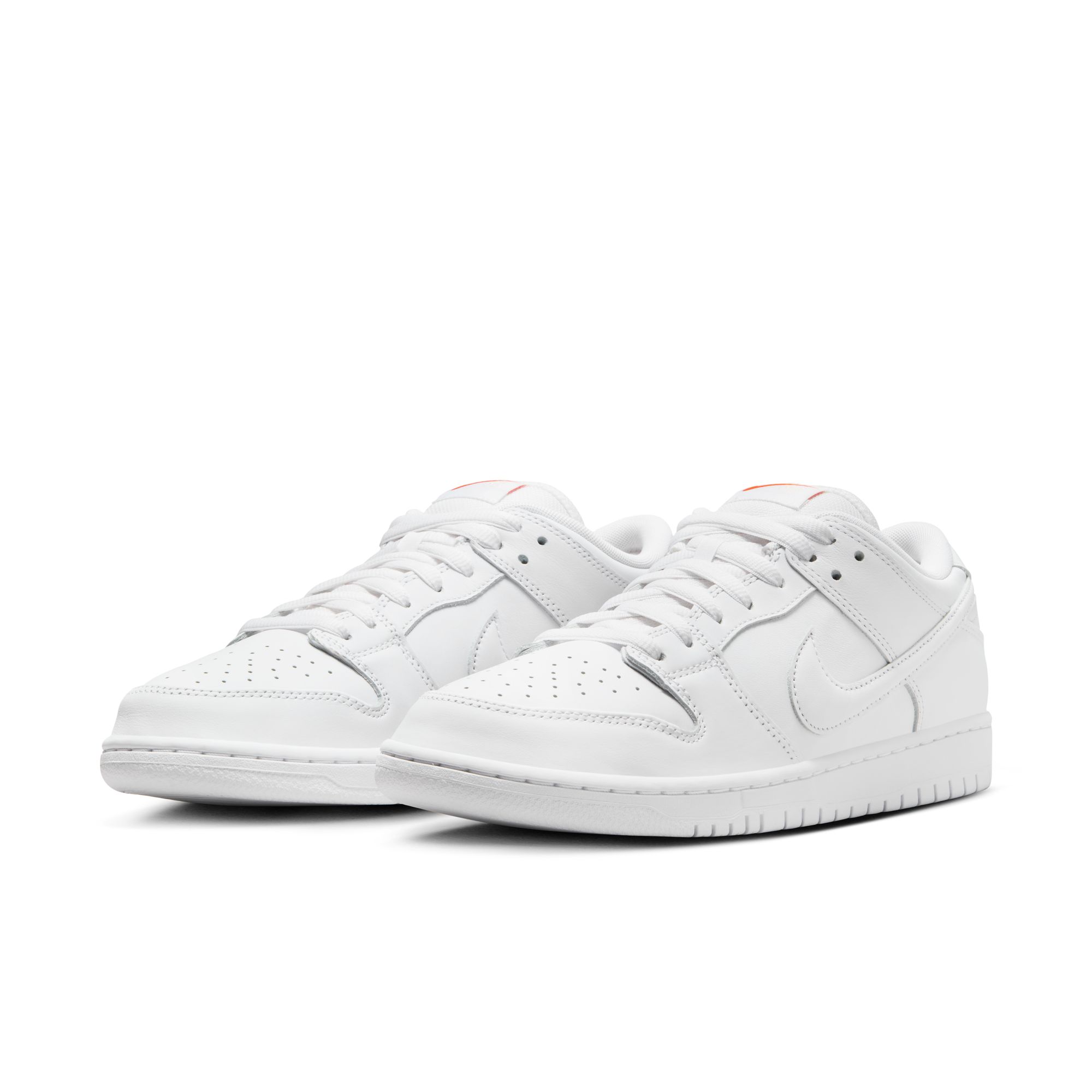 Nike SB Orange Label ”Triple White” 2024/8/20 発売